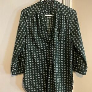 Modcloth Green and White Tunic Top skull print